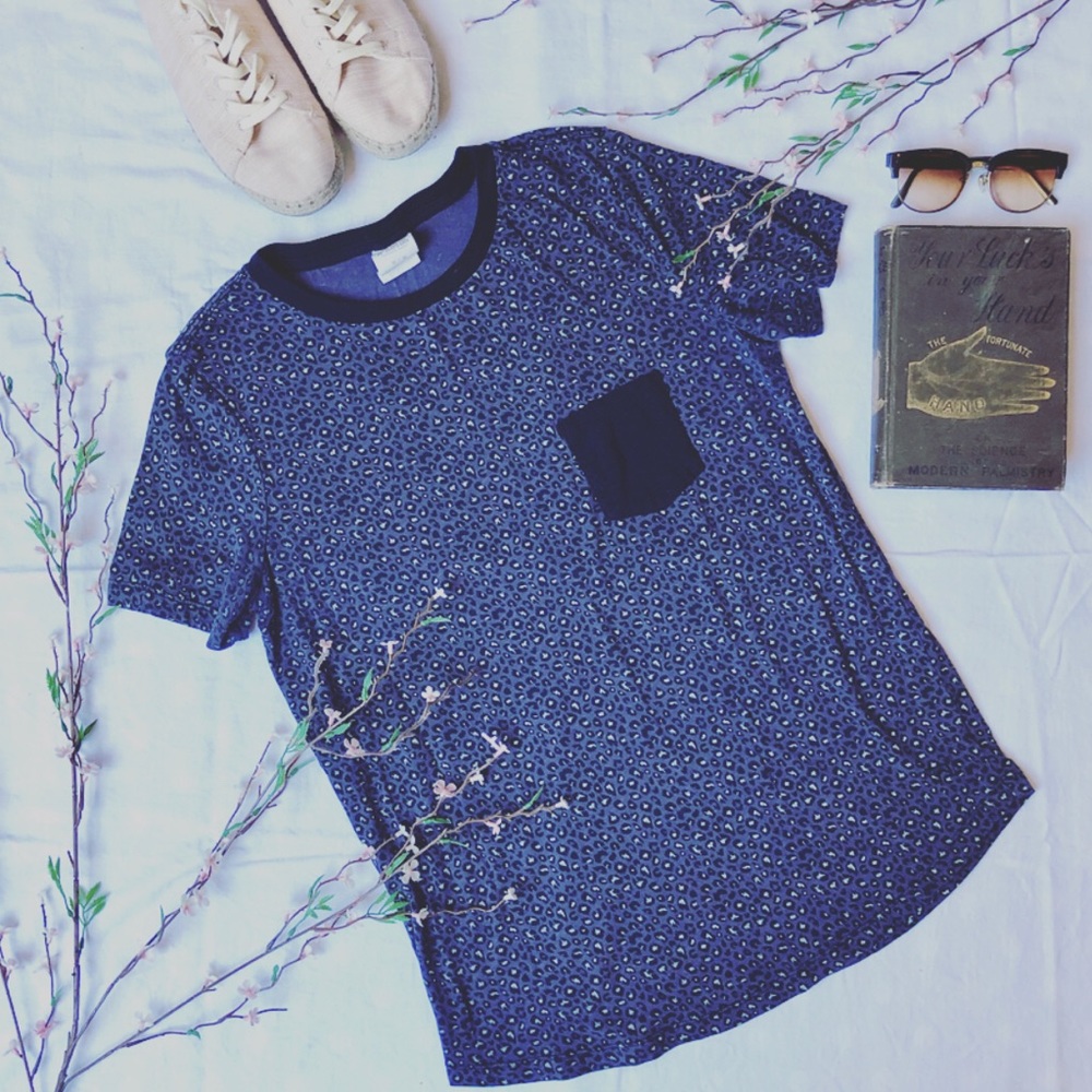 🌻SALE🌻 PINK Leopard Print T-Shirt